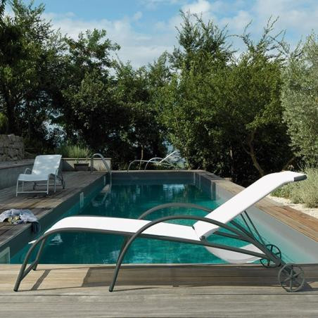 Chase longue and sun loungers for the garden | Arredinitaly