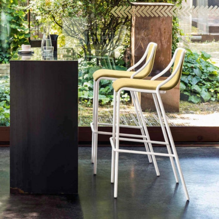 High bar stools: vintage and modern | Arredinitaly